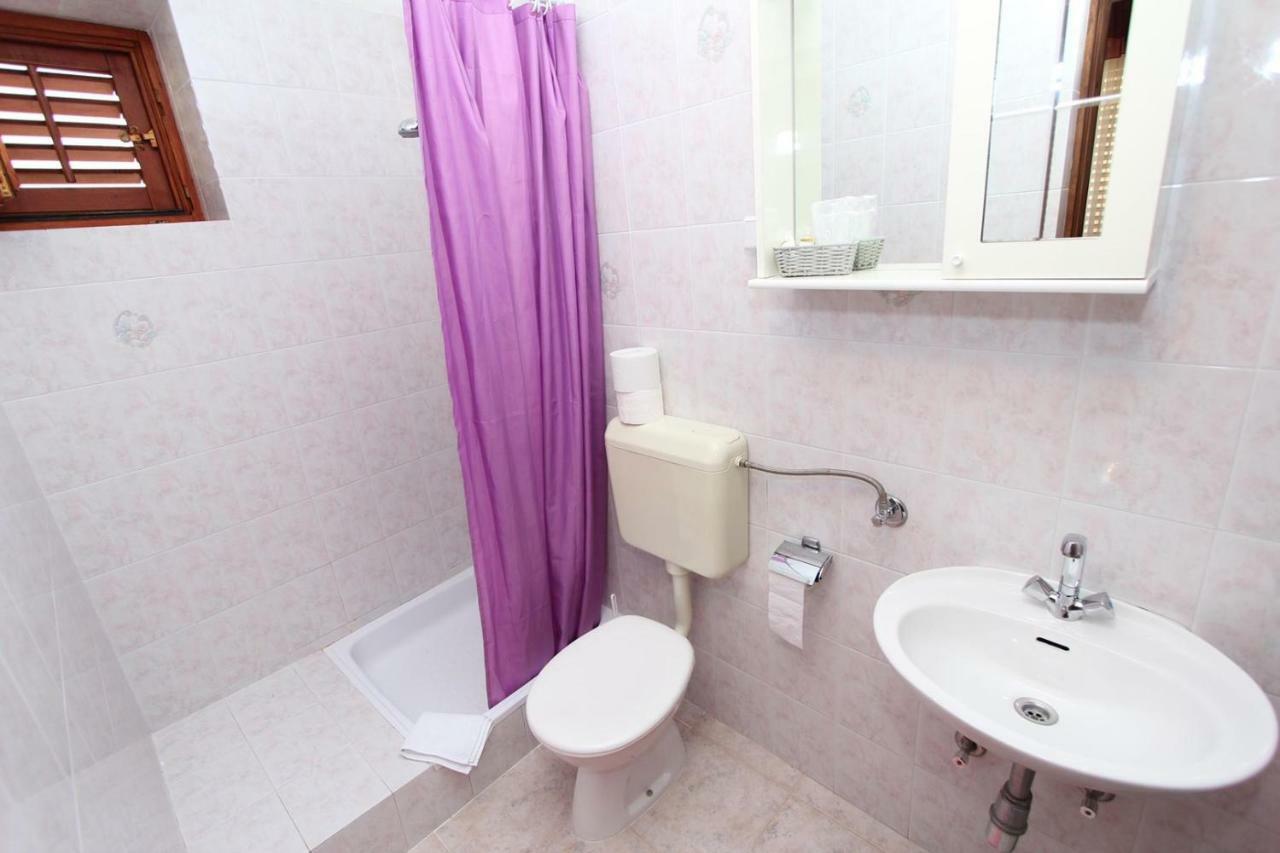 Guest House Rexa Ровинь Экстерьер фото