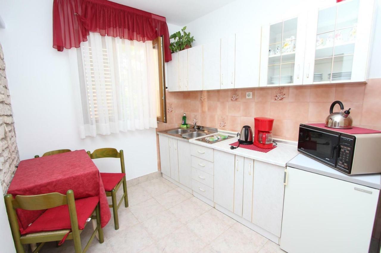 Guest House Rexa Ровинь Экстерьер фото